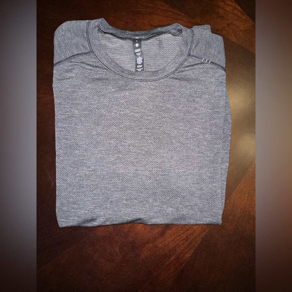 Lululemon - Metal Vent Tech Short-Sleeve Shirt